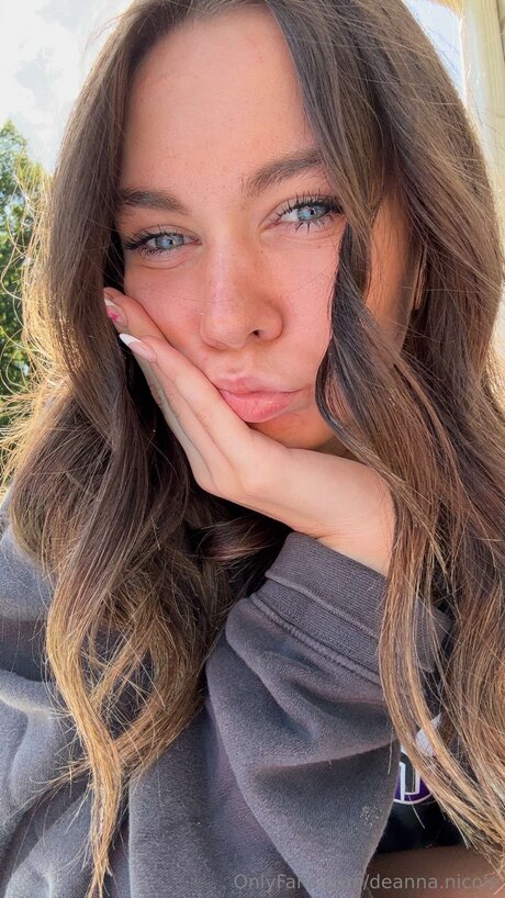 Naken lekkede OnlyFans-bilde av Deanna Nicole