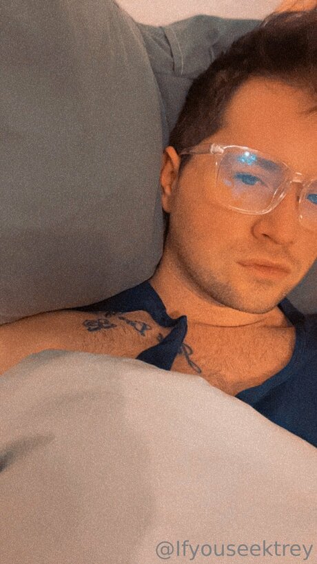 Photo nue de fuite OnlyFans de Ifyouseektreyfree