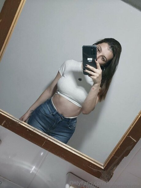 Nahá fotka uniklých OnlyFans od Kamarievans