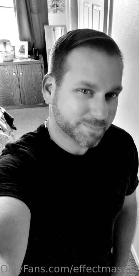 Foto desnuda filtrada de OnlyFans de Effectmass420