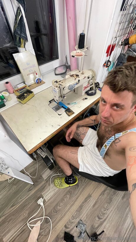 Foto di nudo di fuga di OnlyFans di Parisbohm