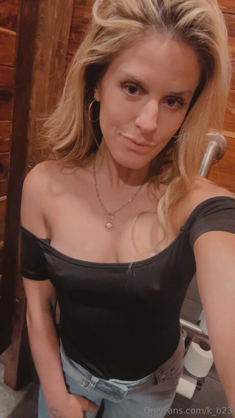 OnlyFans-model K B23