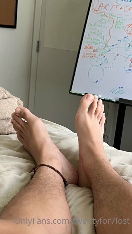 Nacktes geleaktes OnlyFans-Foto von Twentyfor7lost