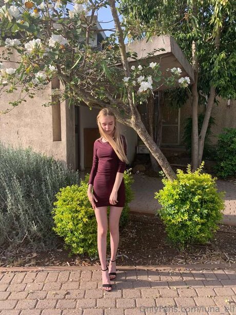 Naken läckt OnlyFans-bild av Arya Lune