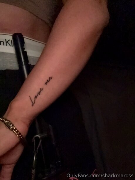 Naken läckt OnlyFans-bild av Sharkmaross