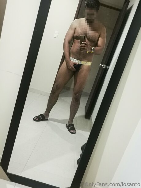 Naakte gelekte OnlyFans-foto van Losanto