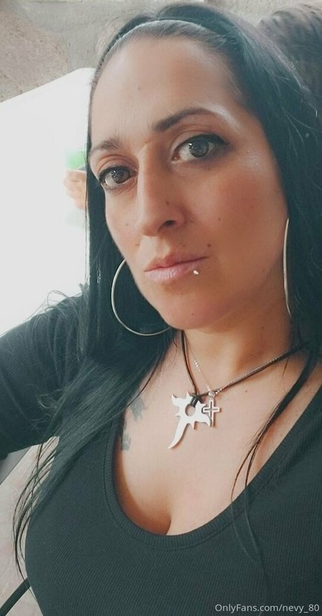 Naken lekkede OnlyFans-bilde av Nevy80