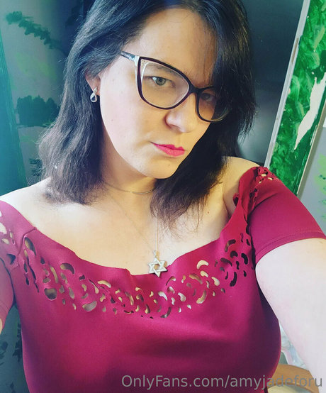 Naken lekkede OnlyFans-bilde av Amyjadeforu