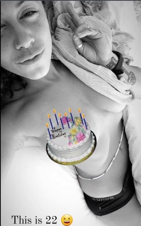 Обнаженная фотография утечки OnlyFans от Seeyanever