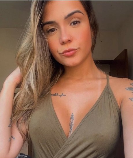 Foto di nudo di fuga di OnlyFans di Thais Moraes