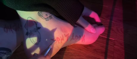 Naken lekkede OnlyFans-bilde av Asmrmpits