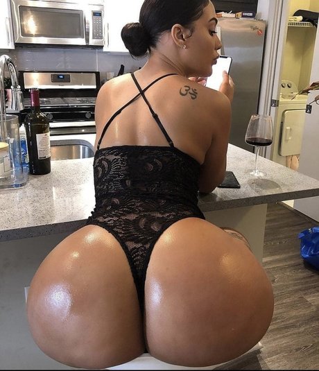 Foto di nudo di fuga di OnlyFans di Gabby Gavino