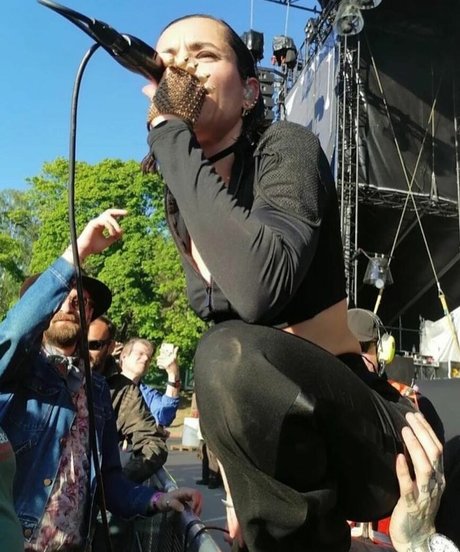 Nacktes geleaktes OnlyFans-Foto von Jehnny Beth