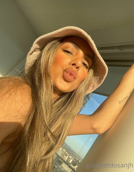 Alasti lekkinud OnlyFans-i pilt Gurneet Dosanjh