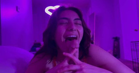 Alasti lekkinud OnlyFans-i pilt Mixedtwinx