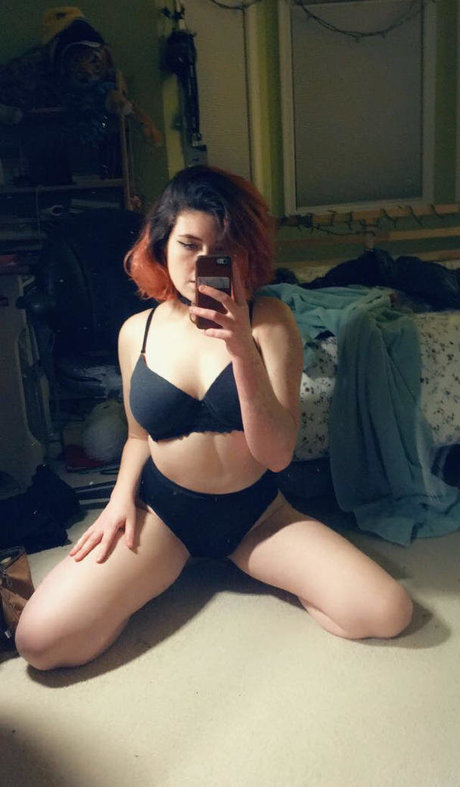 Naken lekkede OnlyFans-bilde av Dankzestykale