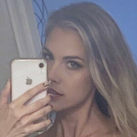 Nacktes geleaktes OnlyFans-Foto von Annika Scott