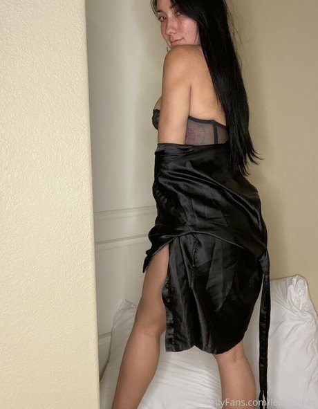 Alasti lekkinud OnlyFans-i pilt Leahshines