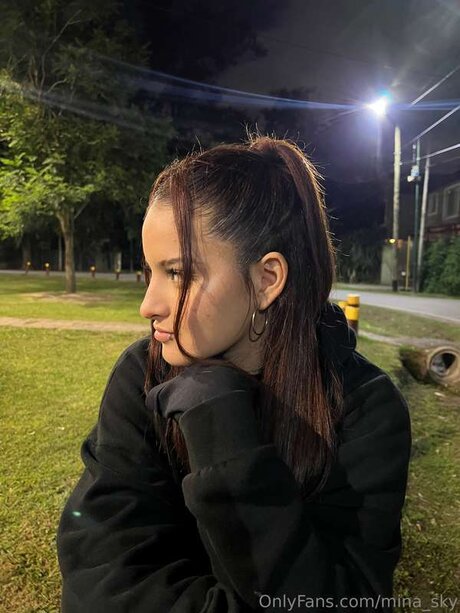 Nahá fotka uniklých OnlyFans od Mina Sky