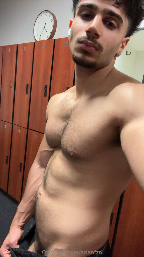 Nahá fotka uniklých OnlyFans od Arianfzn