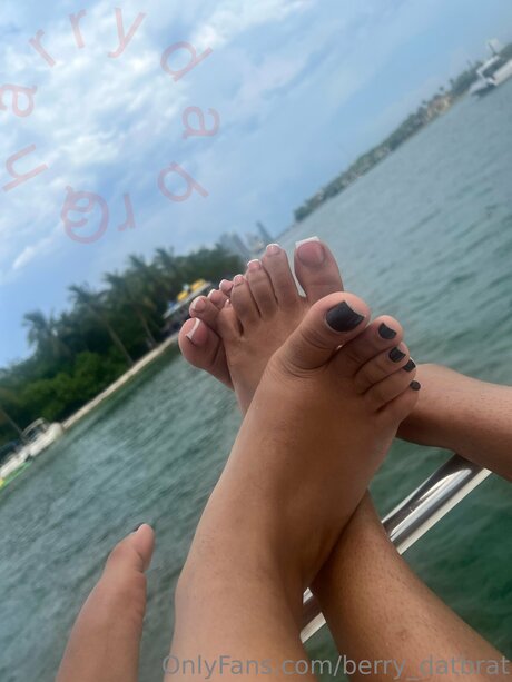 Naken läckt OnlyFans-bild av Berry Datbrat