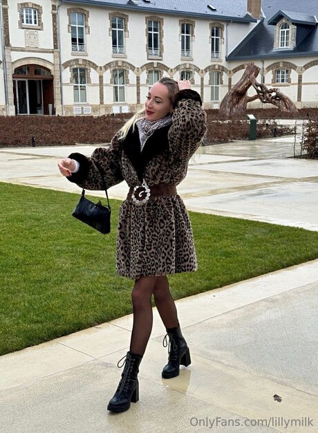Nahá fotka uniklých OnlyFans od Lillymilk