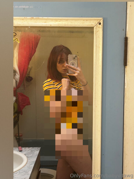 Alasti lekkinud OnlyFans-i pilt Babyvdawg