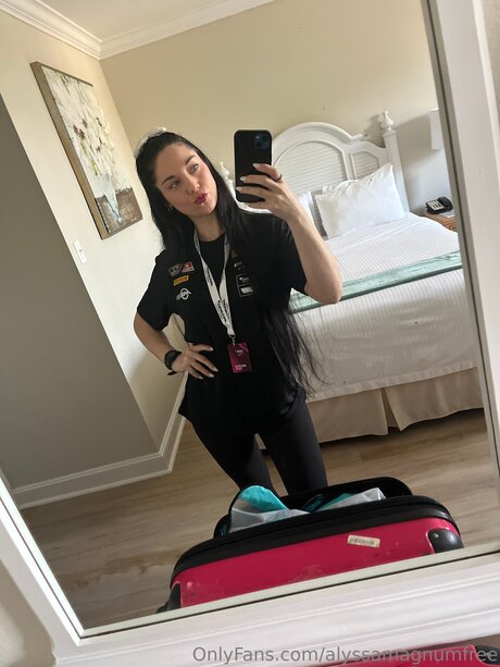 Nacktes geleaktes OnlyFans-Foto von Alyssamagnumfree