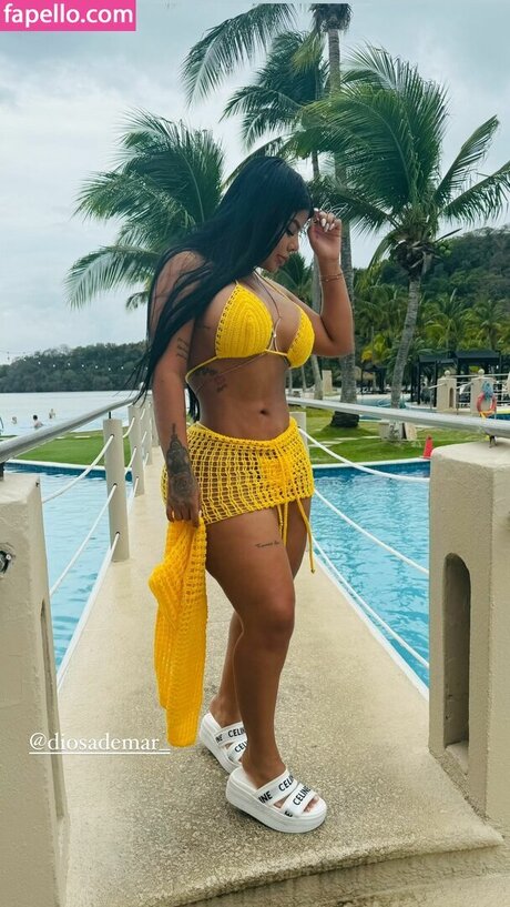 Naakte gelekte OnlyFans-foto van Anisa Bedoya