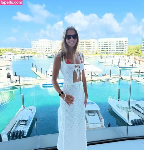 Alasti lekkinud OnlyFans-i pilt Kai Trump