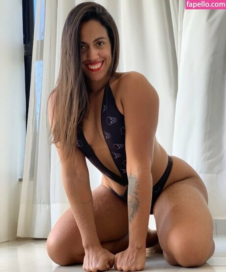 Foto desnuda filtrada de OnlyFans de Karen Bessa