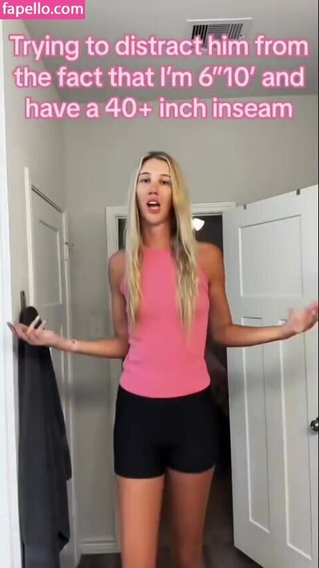 Naken läckt OnlyFans-bild av Amazon Allie