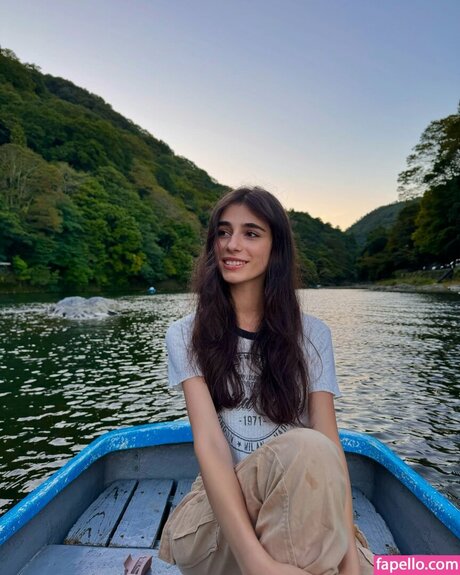 Alasti lekkinud OnlyFans-i pilt Laylawa