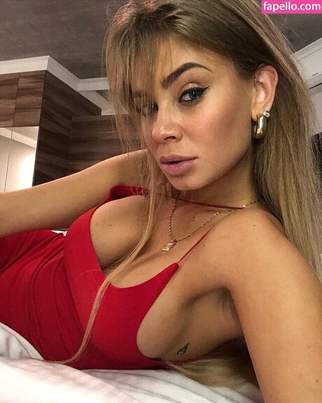 Foto di nudo di fuga di OnlyFans di Ada Led