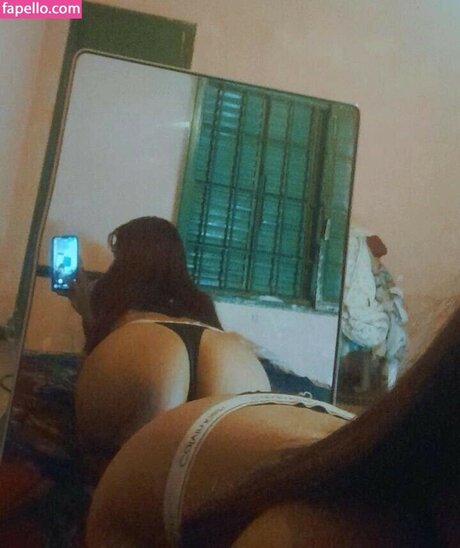 Naken lekkede OnlyFans-bilde av Milii01ok