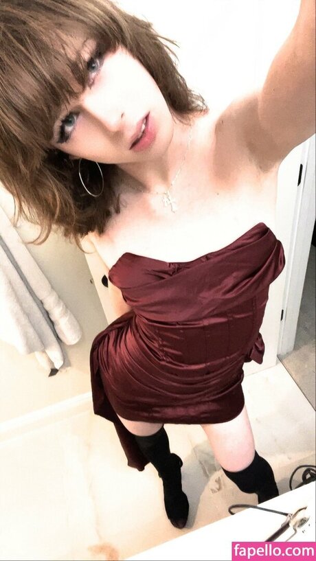 Обнаженная фотография утечки OnlyFans от Weirdrandomguy5