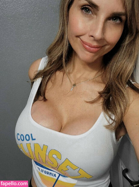 Naakte gelekte OnlyFans-foto van Brookielane