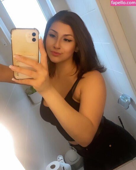 Naken lekkede OnlyFans-bilde av July Johnson