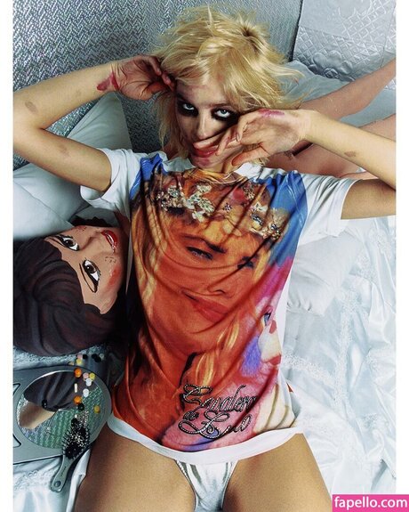 Naken läckt OnlyFans-bild av Gianne Albertoni