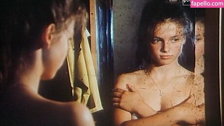 Julia Brendler OnlyFansリークヌード写真