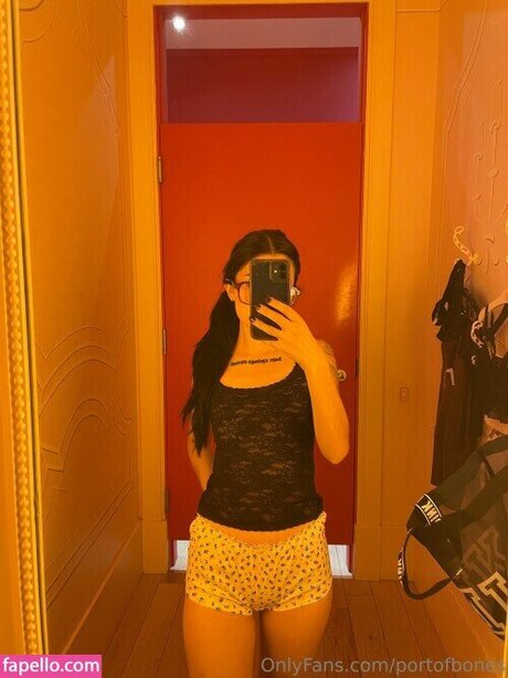 Nacktes geleaktes OnlyFans-Foto von Portofbones