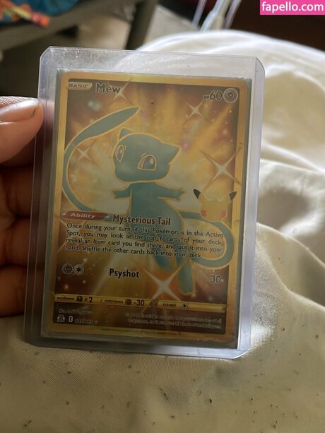 Alasti lekkinud OnlyFans-i pilt Mewsecret