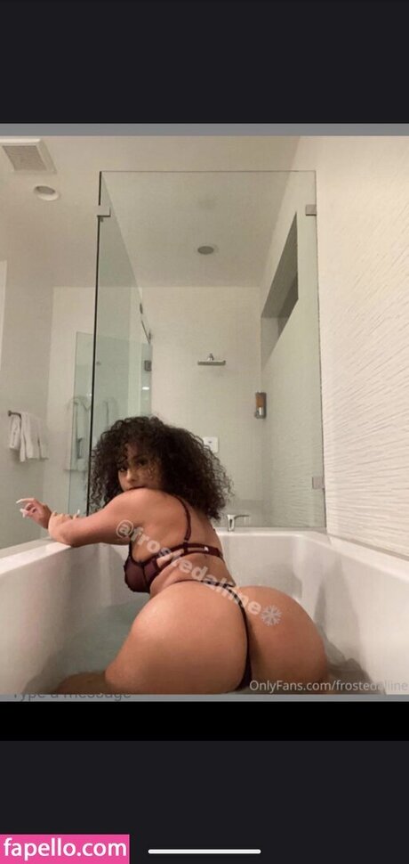 Alasti lekkinud OnlyFans-i pilt Frosted Aliine