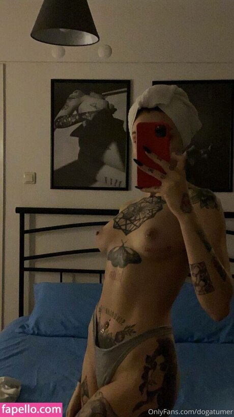 Naken lekkede OnlyFans-bilde av Doa Tmer