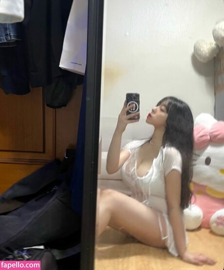 Nahá fotka uniklých OnlyFans od Soooyaee