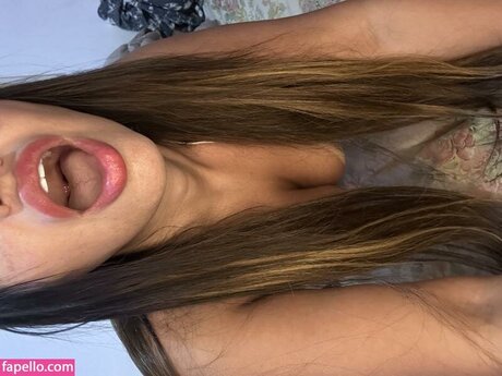 OnlyFans-model Renatinhaninfo1