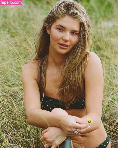 Naken lekkede OnlyFans-bilde av Ellie Thumann