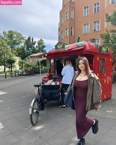 Naken lekkede OnlyFans-bilde av Hollyshu