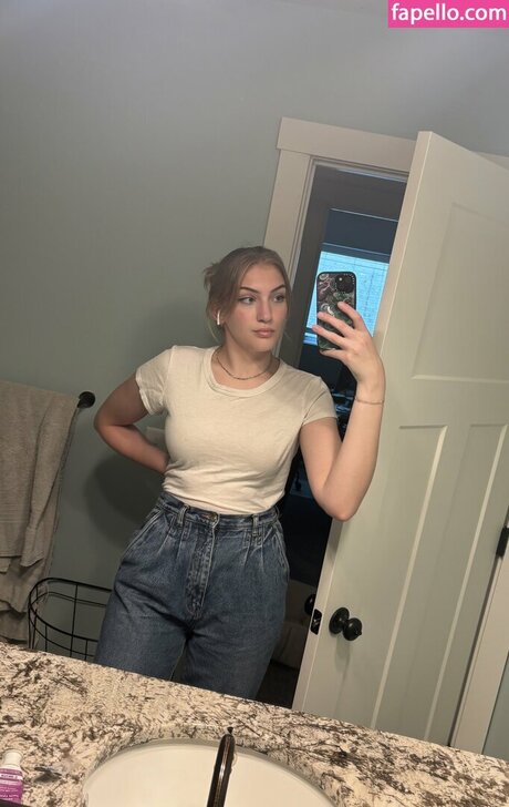 Foto desnuda filtrada de OnlyFans de Atrophicbtrfly