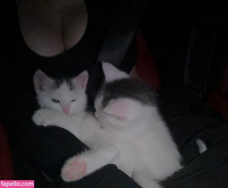 Обнаженная фотография утечки OnlyFans от Avgella